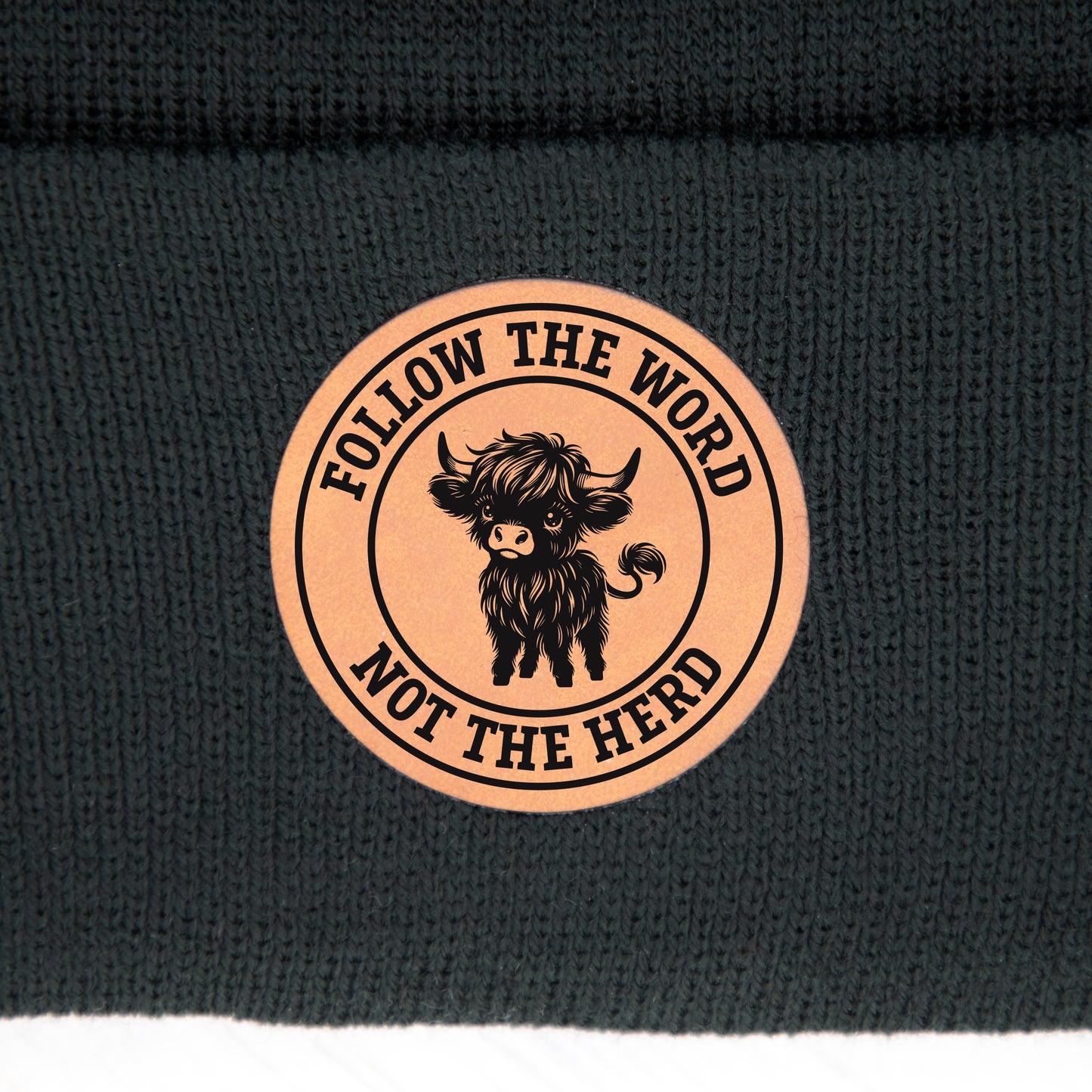 POM-POM HIGHLAND COW BEANIE